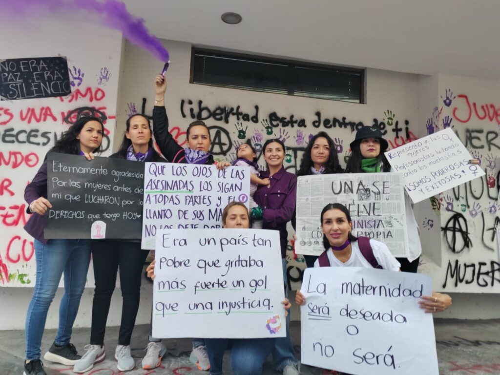 Manifestantes de Los Mochis alzan la voz por las que ya no están