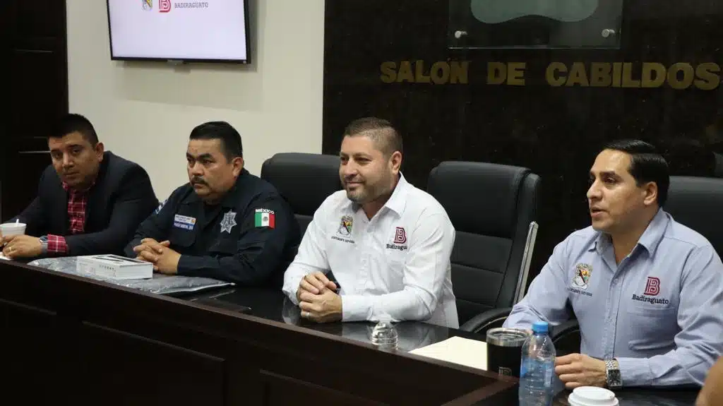 ¡Cumple su palabra! Alcalde de Badiraguato anuncia aumento salarial para policías municipales