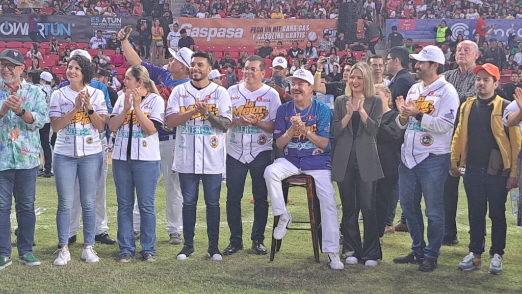 Se le entrega Mazatlán a Julio Preciado en el "Juego de las Estrellas 2023"