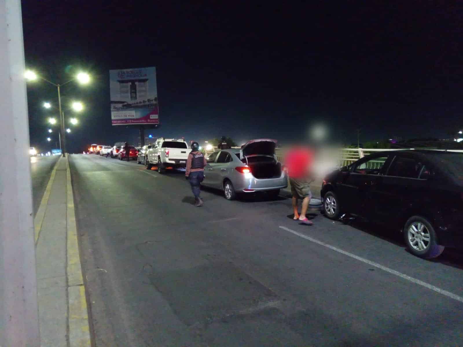 ¡Otra vez! Tiran ponchallantas en calles de Culiacán y 9 vehículos quedan varados