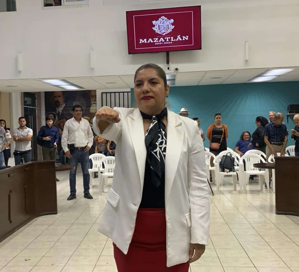 "Salida del secretario del ayuntamiento fue un acto de congruencia": Alcalde de Mazatlán