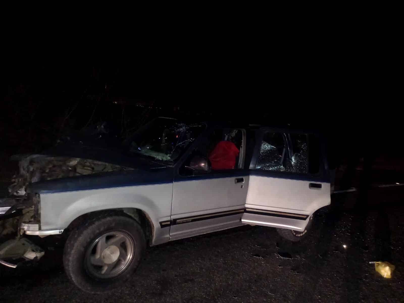 Aseguran testigos fue conductor de camioneta quien embistió a jóvenes motociclistas en Mazatlán