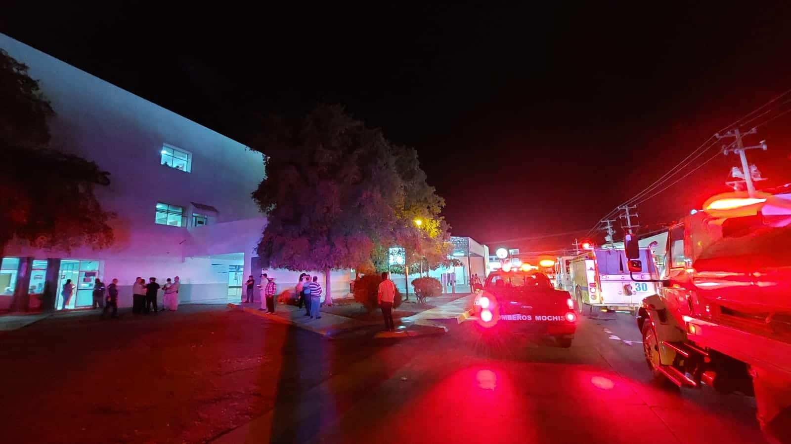 Conato de incendio en el HG de Los Mochis moviliza a los cuerpos de emergencia 