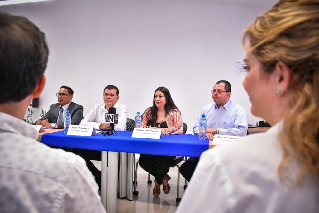 ¡Por la transparencia! Presentan en Mazatlán el monitor "Karewa" para vigilar más de cerca el gasto público