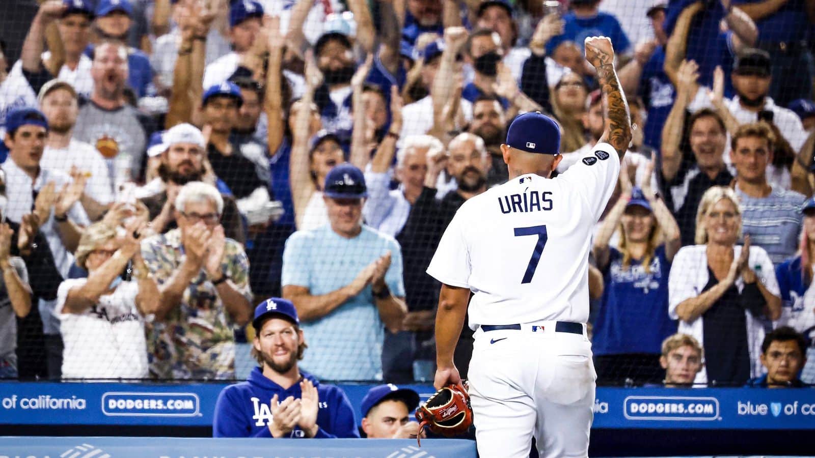 ¡Cumpliendo! Julio Urías ganó en su apertura de “Opening Day”