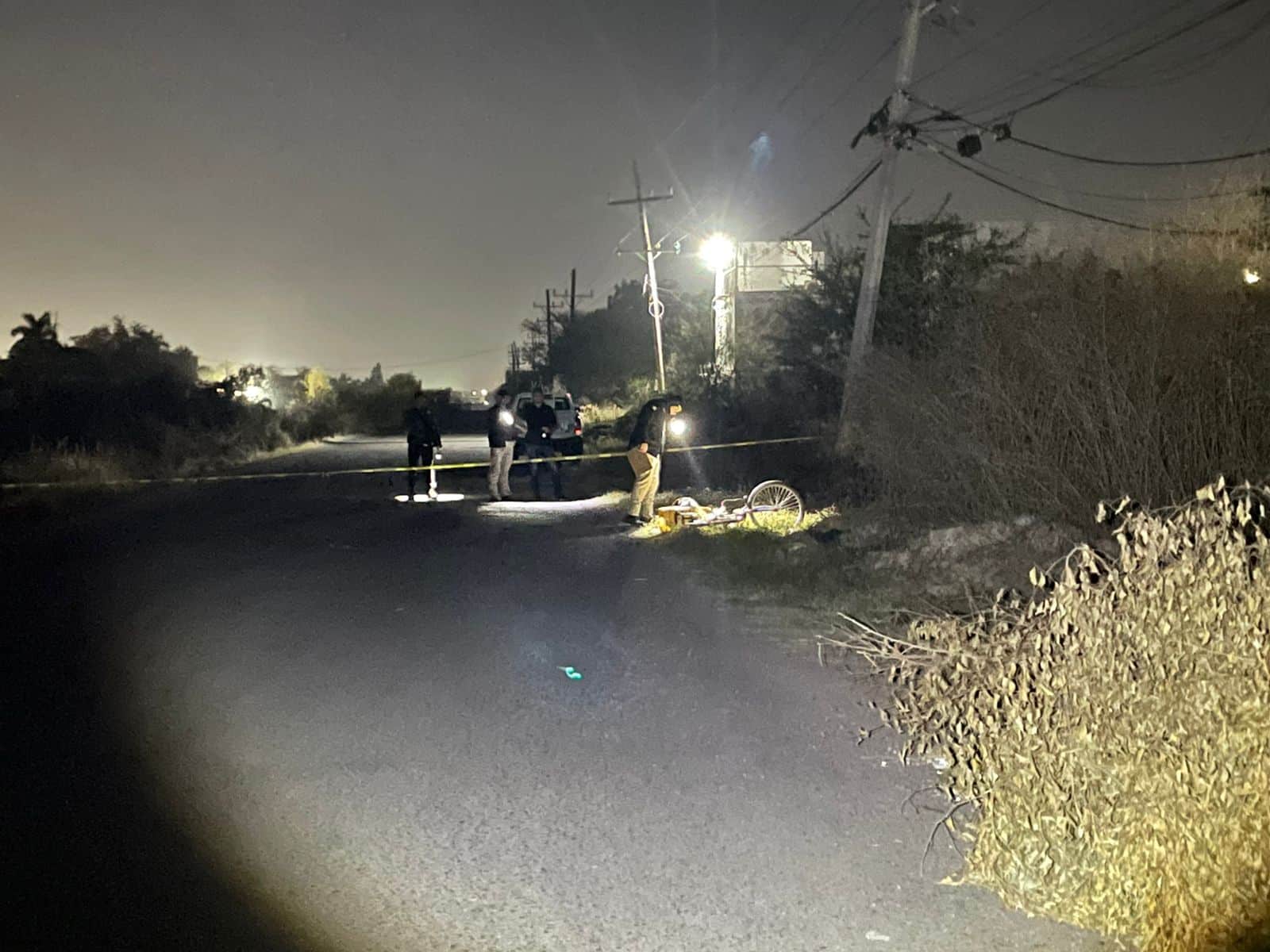 Asesinan a hombre a un costado del Canal Recursos en Culiacán