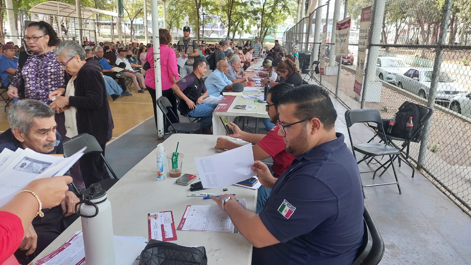 entrega de la tarjeta del Banco del Bienestar (1)