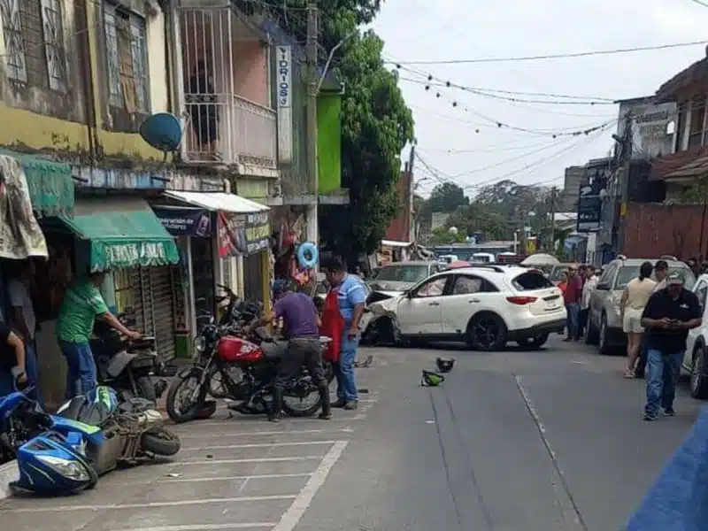 ¡Violencia en Veracruz! Asesinan a ex diputado y a su hijo tras persecución