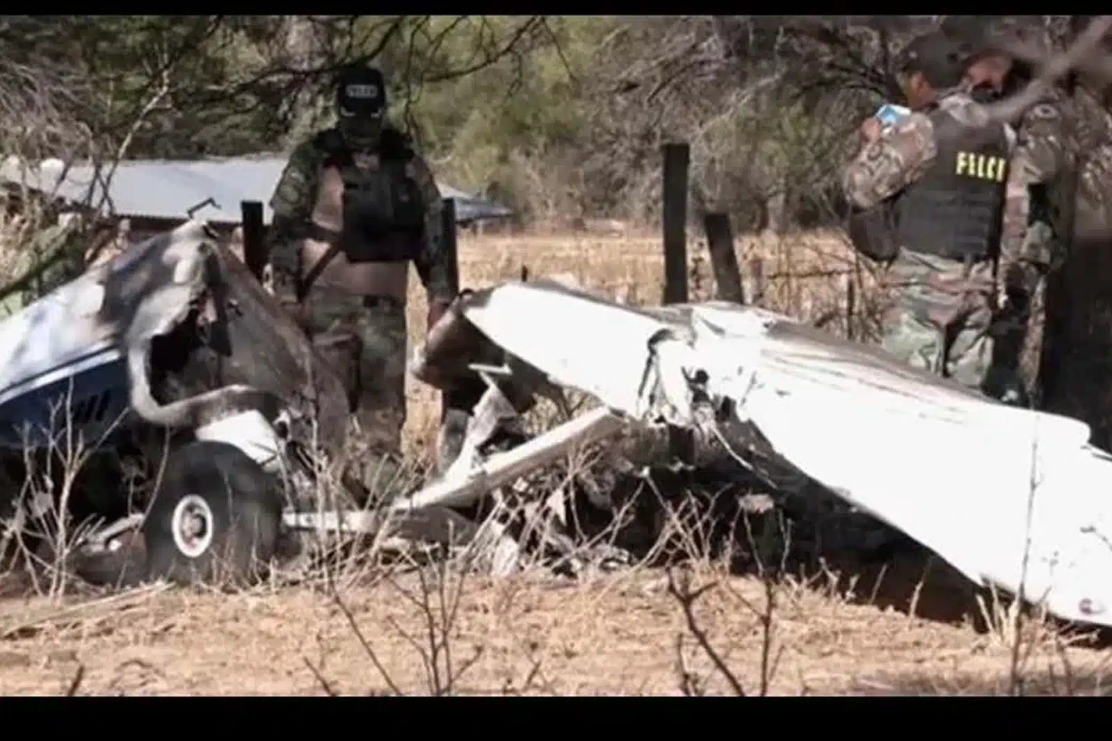 A minutos de su despegue, se desploma avioneta en Bolivia; ¡mueren cinco!