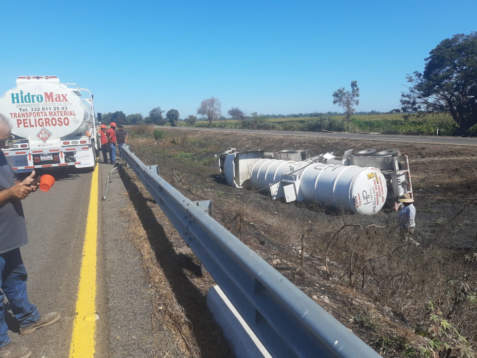 Accidente Pipa Costa Rica Culiacán-Mazatlán