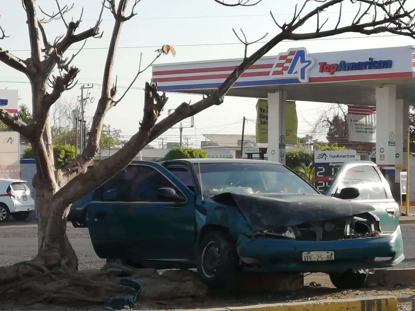 Accidente Semáforo Sentra Culiacán Policíaca