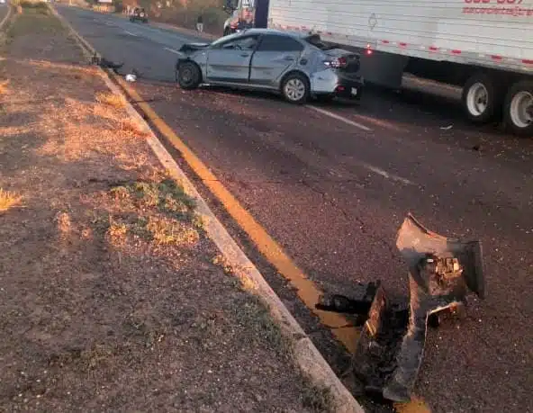 Accidente volcadura mochitense en Guasave