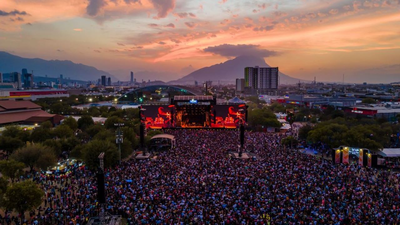 Acusan asistentes del Festival Pa’l Norte tener malestares por presunta agua contaminada