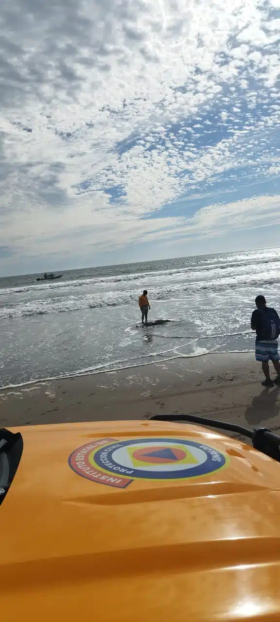 Se ahoga vendedor en El Caimanero; se metió a nadar y ya no salió