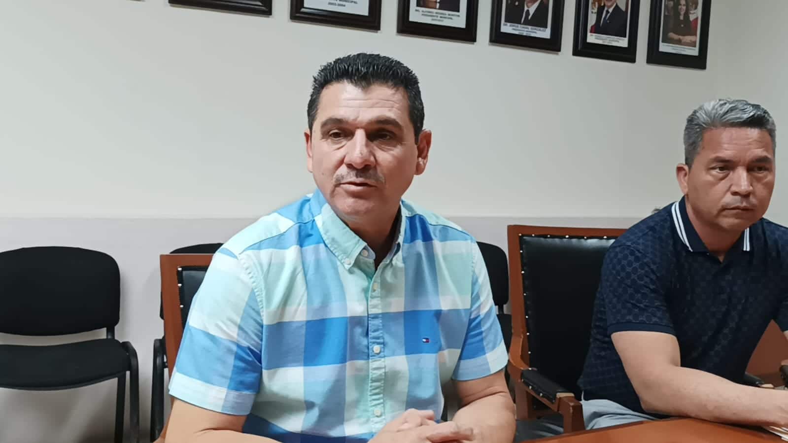 Armando Camacho Aguilar, (1)