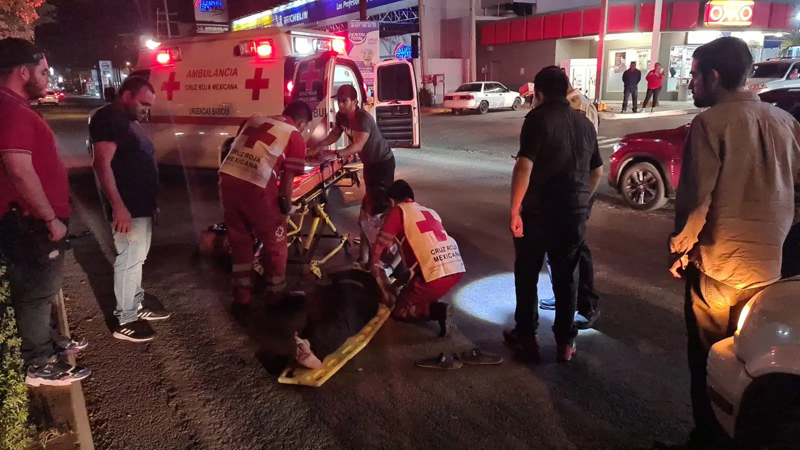 Melchor resulta con lesiones tras ser atropellado por motociclista en Guamúchil