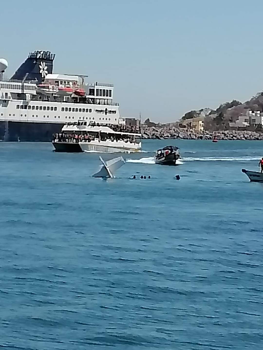 Cae Avioneta Al Mar En El Canal De Navegación De Mazatlán Reportan Dos