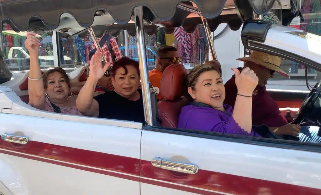 Al ritmo de “El Sinaloense” turistas disfrutan su estancia en Mazatlán esta semana de Pascua