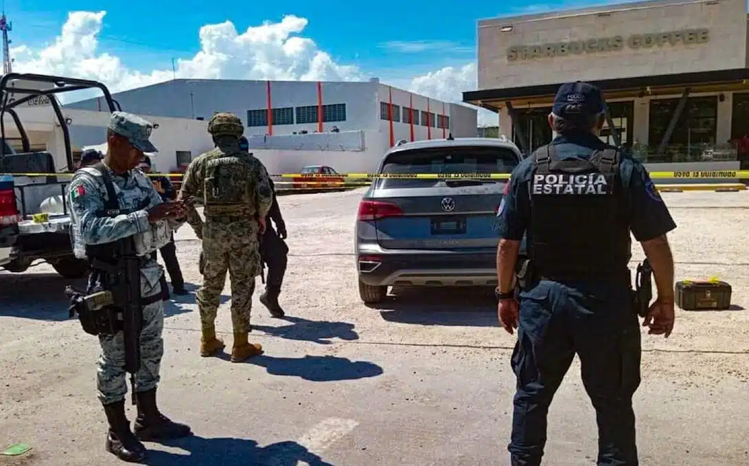 ¡Dentro de un Starbucks! Asesinan a empresario tras supuesto intento de asalto en Quintana Roo