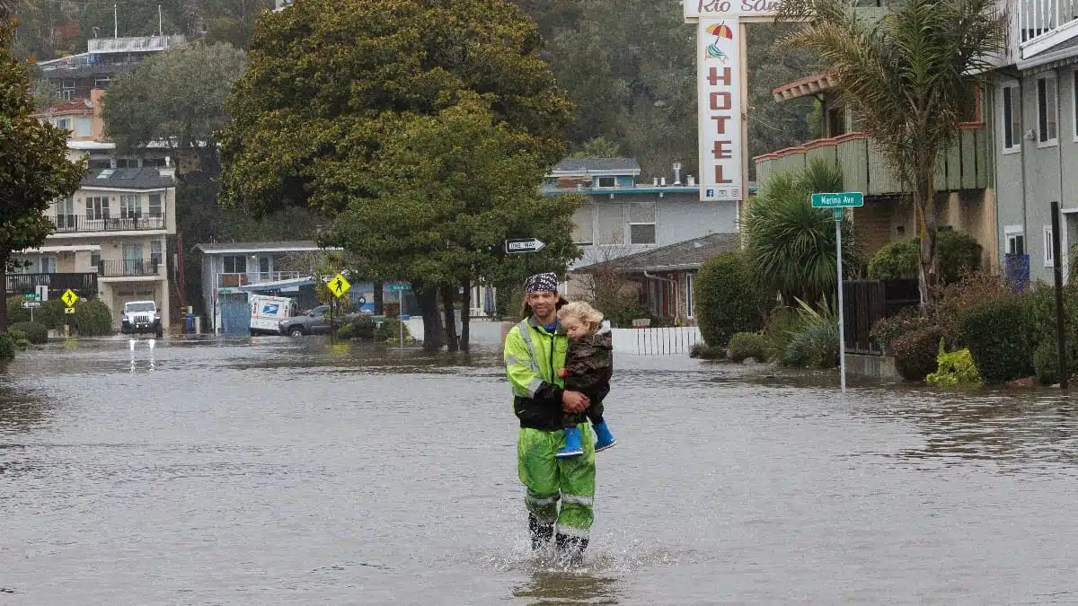 Declaran autoridades Estado de Catástrofe en California ante tormentas