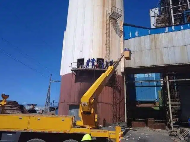 Derrumbe en termoeléctrica deja cuatro trabajadores atrapados en Cuba