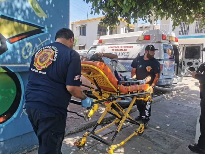 Don Francisco alcanzó a salir, pero se quemó las manos y la cara; su casa se incendió en Mazatlán