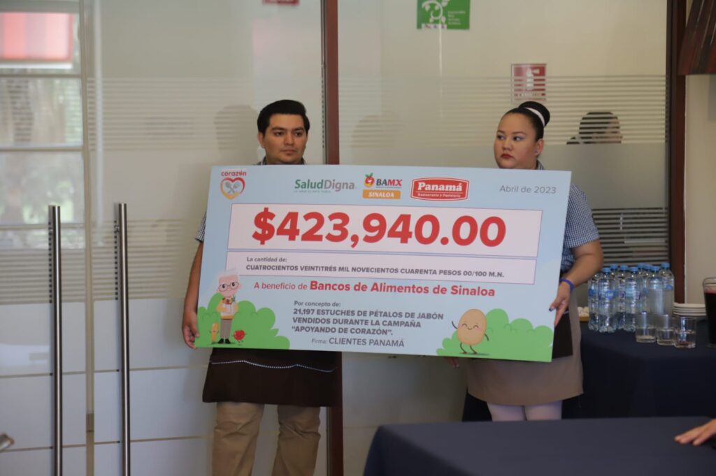 Entrega Grupo Panamá al Banco de Alimentos más de 400 mil pesos en beneficio de adultos mayores 