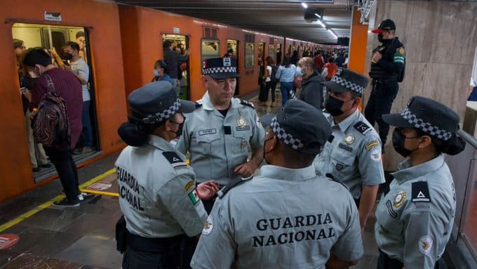 Guardia nacional metro