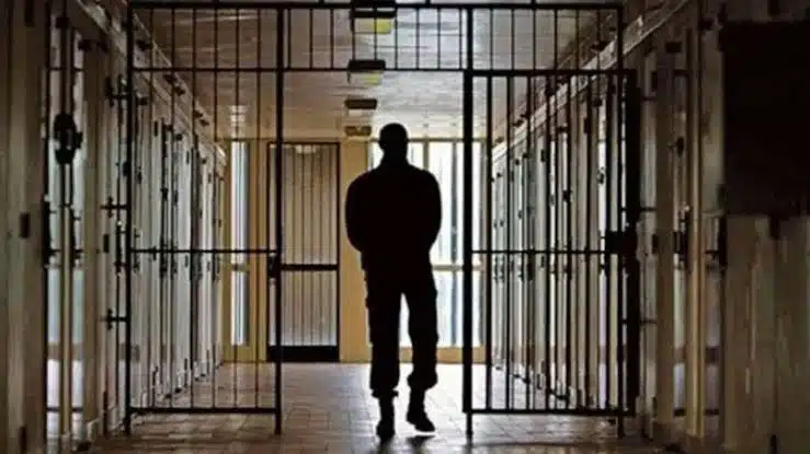Hallan a seis presos ahorcados en cárcel de Guayaquil