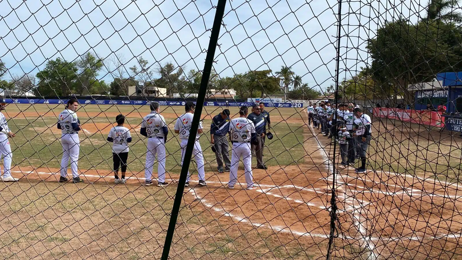 Homenaje Ampayer fallecido Luis Pelon Osuna