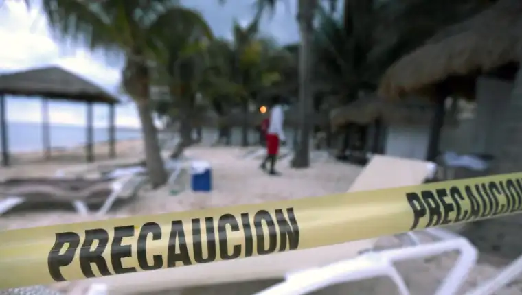 ¡En pleno inicio de vacaciones! Ejecutan a tres hombres en zona hotelera de Cancún Quintana Roo