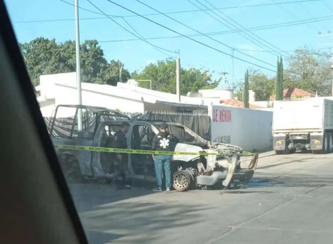 Incendio patrullas Policía Municipal Choix