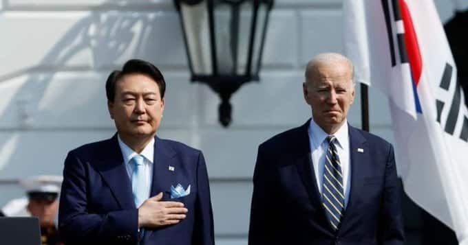 Joe Biden y Yoon Suk Yeol