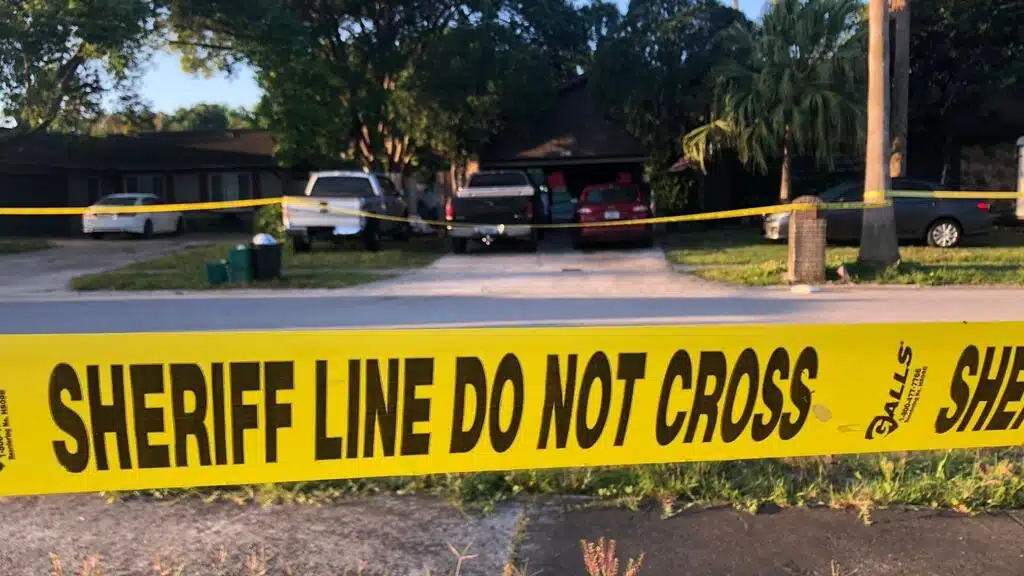 Localizan a tres adolescentes sin vida en Florida; investigan el múltiple asesinato
