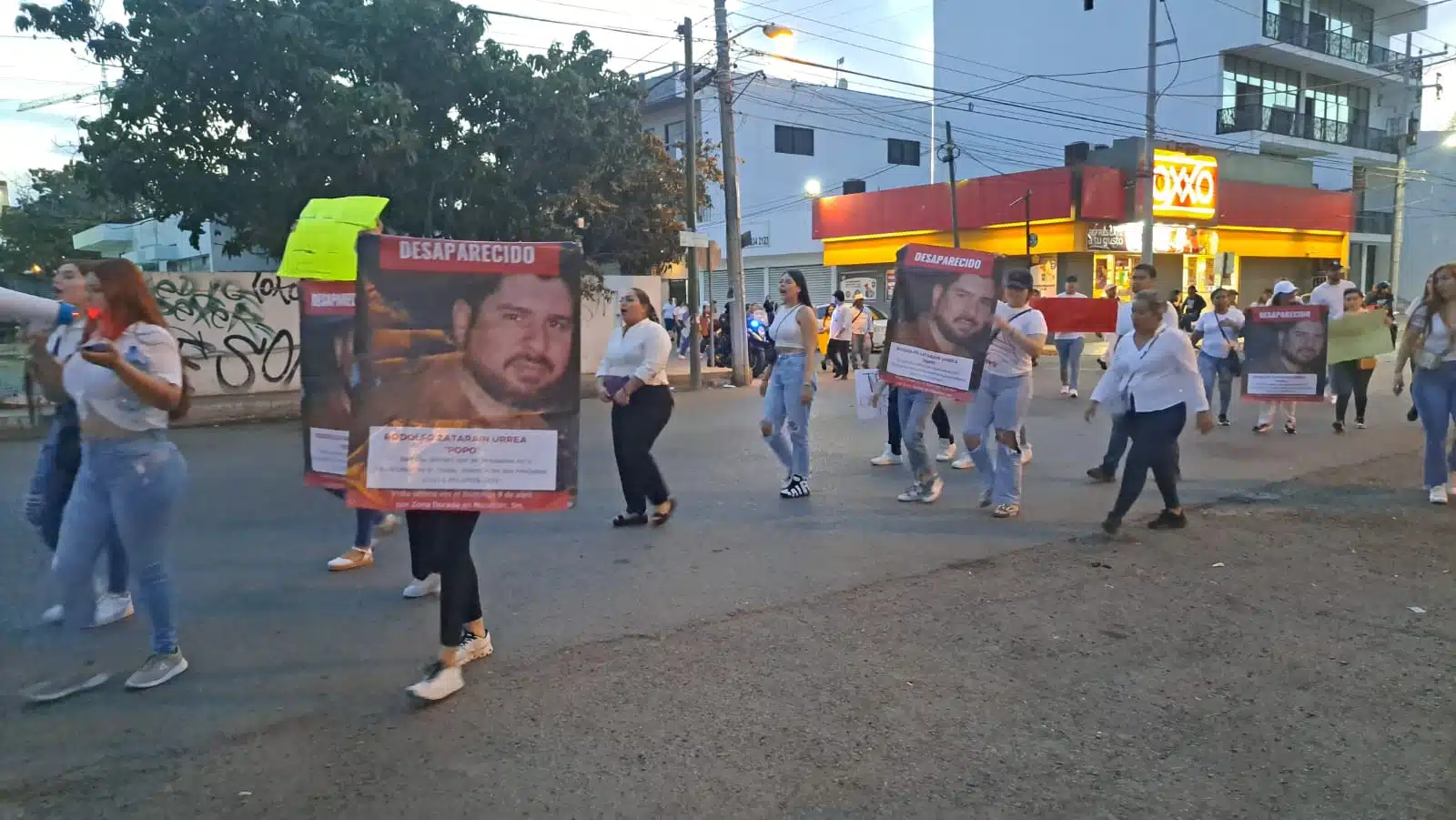 Marchan en Mazatlán por el regreso de Rodolfo Zataráin Urrea; está desaparecido desde el 9 de abril