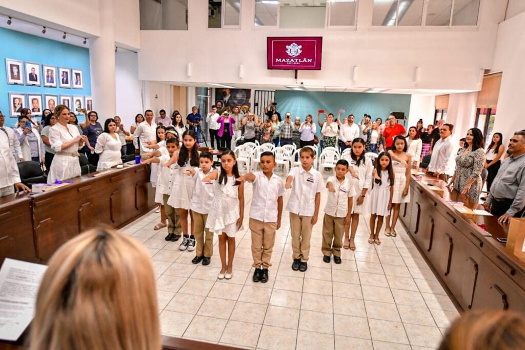 Mazatlán tiene nuevo Cabildo Infantil; sus integrantes rinden protesta