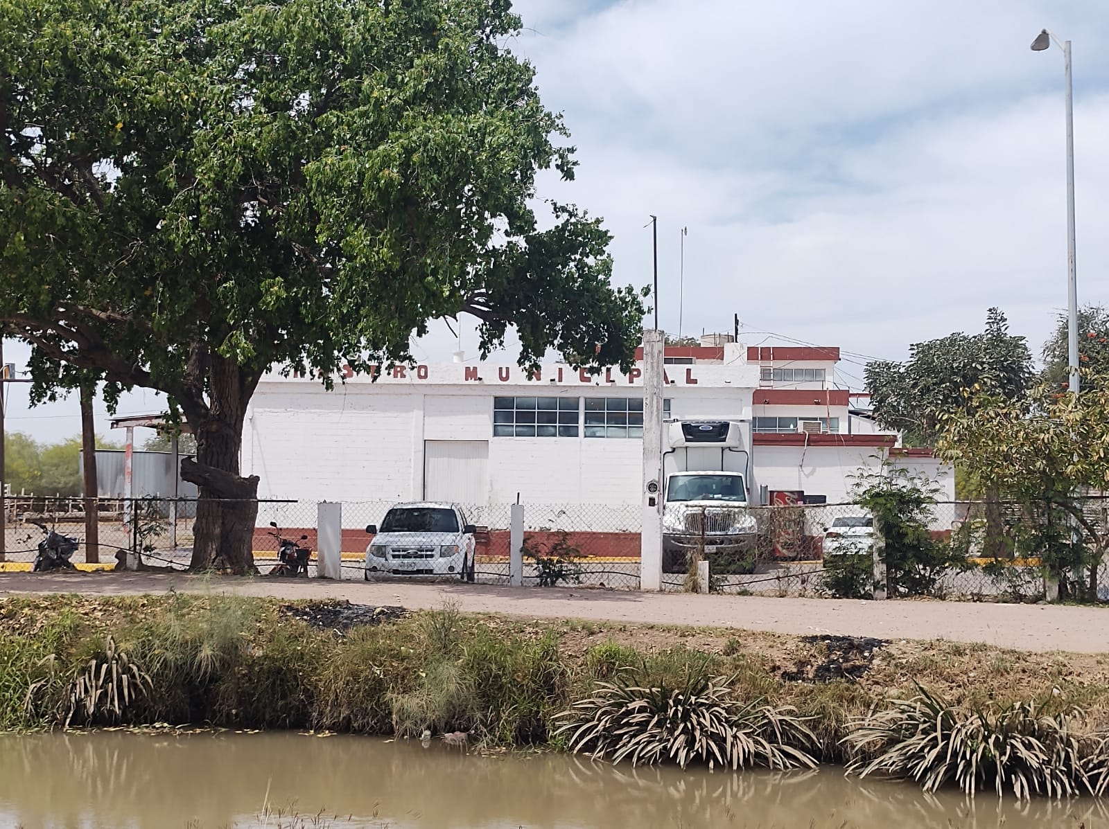 No se afectó producto del rastro con corte de energía