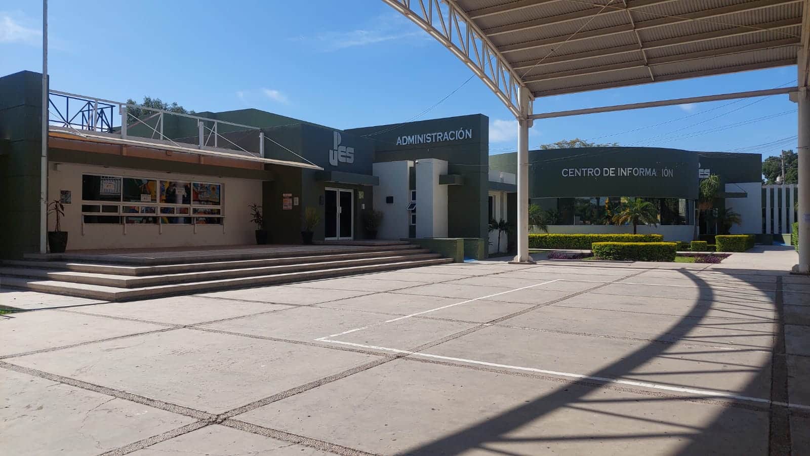 Ofrecen atención a maestros UPES 00