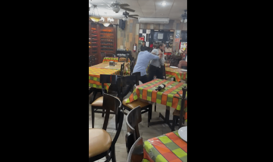 Pelea de meseros