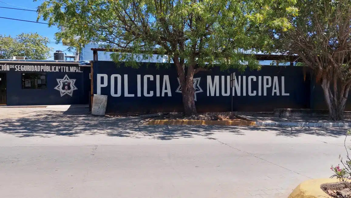 Policía