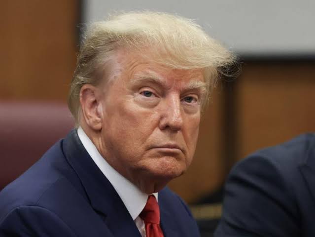 Por múltiples incumplimientos, Trump demanda a su ex abogado; exige 500 mdd