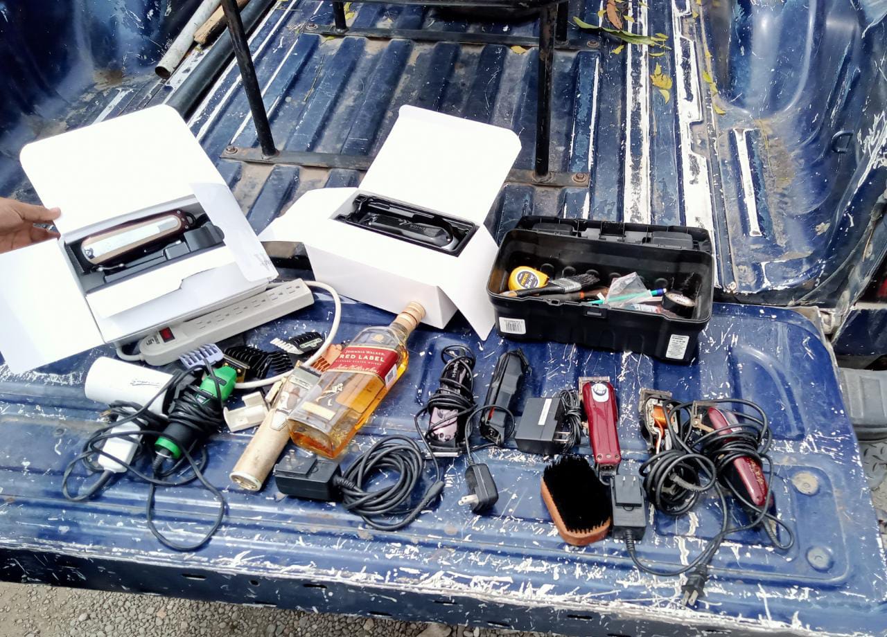 Policías tienen mucha actividad; detienen a cuatro por robo y despojo de camioneta en Mazatlán