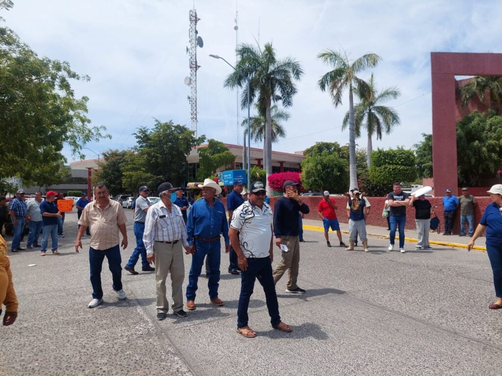 Stasag Bloqueo calles Guasave