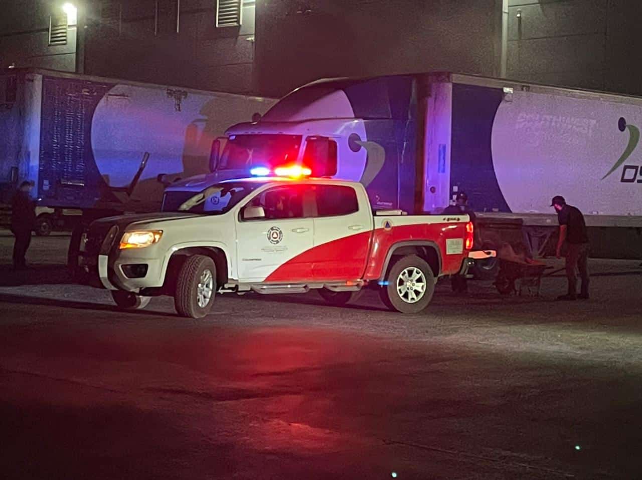 Tráiler derrama combustible; el incidente no pasó a mayores en Culiacán (4)