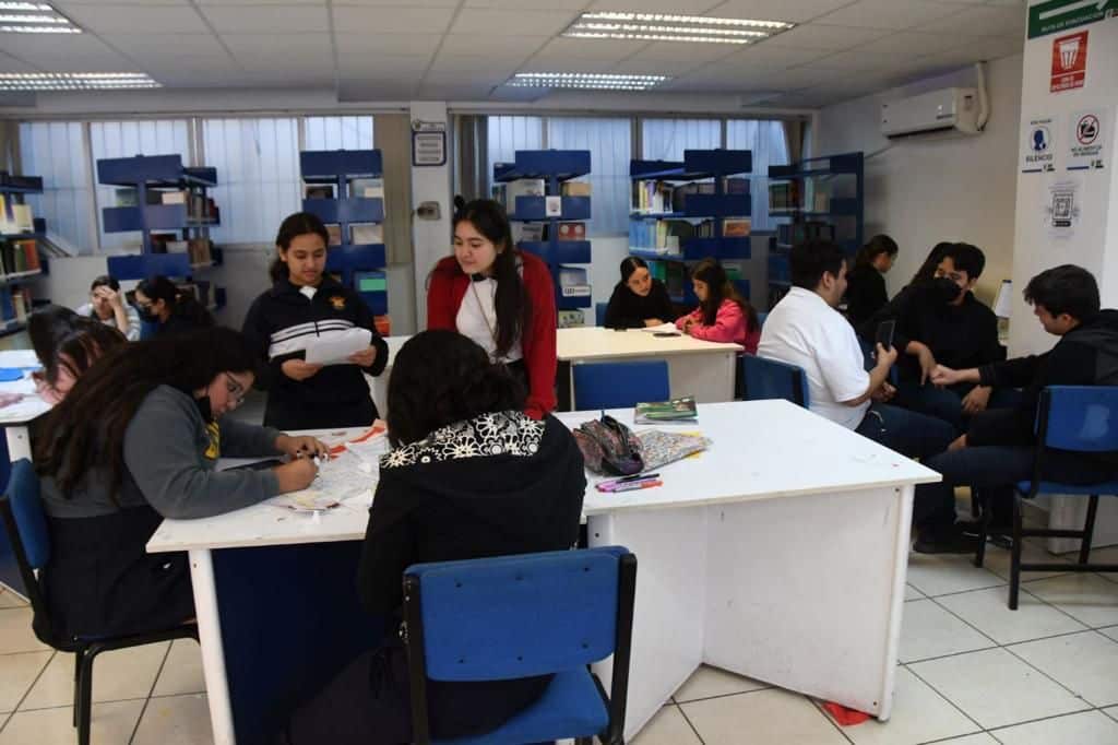UAS Estudiantes