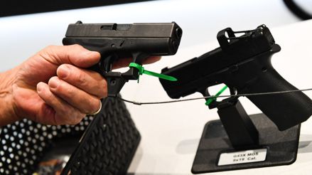 Urge restringir uso de armas tras hechos violentos en Estados Unidos