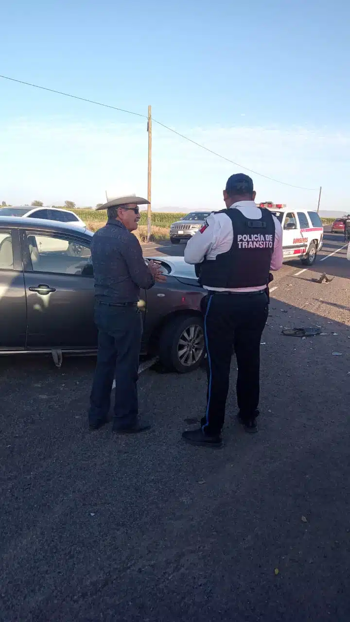 ¡Fuerte percance! Seis heridos en choque por carretera Angostura-La Reforma 