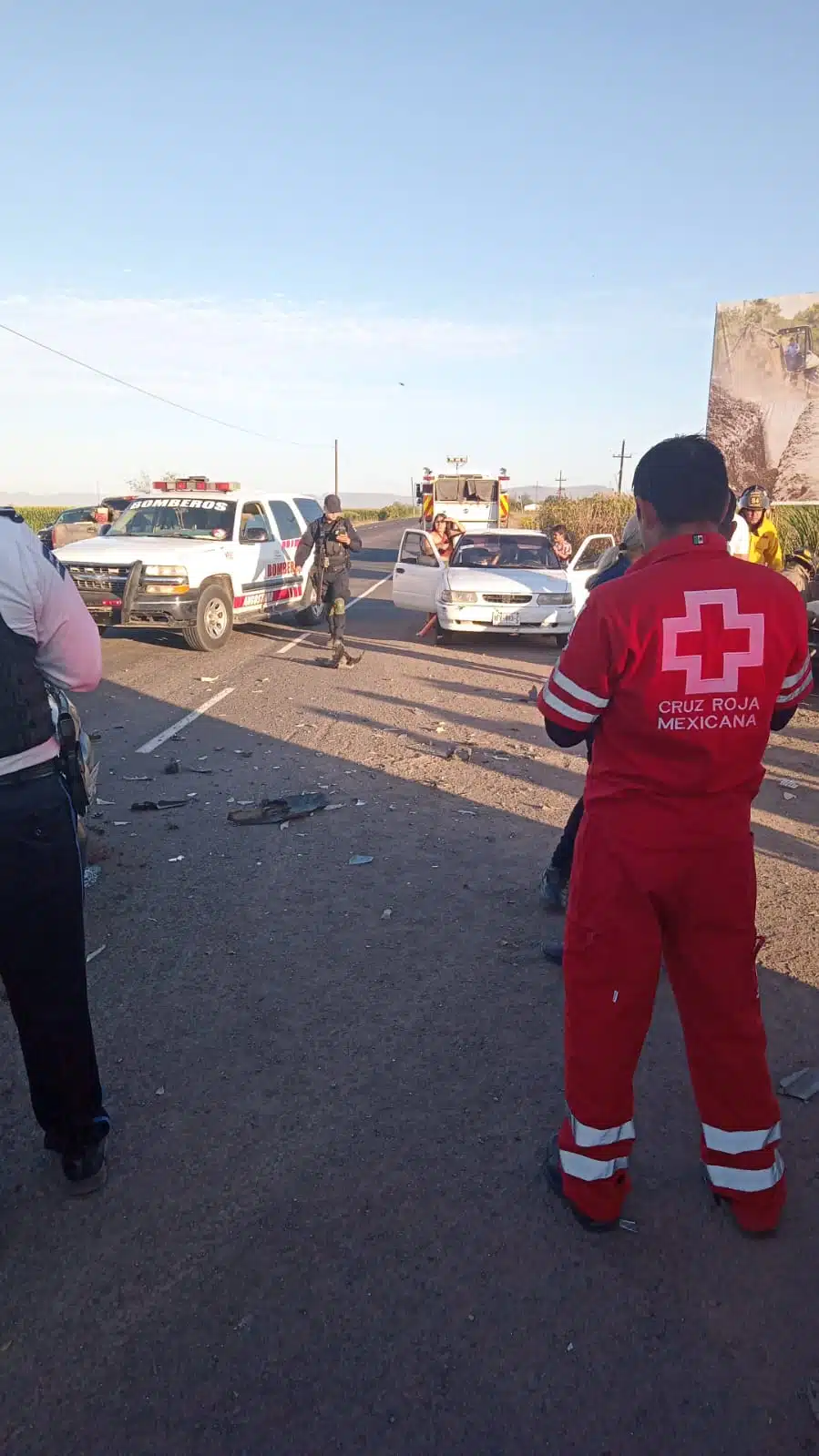 ¡Fuerte percance! Seis heridos en choque por carretera Angostura-La Reforma 