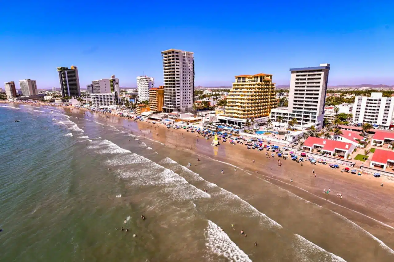 ¡Saldo del domingo! 33 mil bañistas en el último día de Semana Santa en Mazatlán