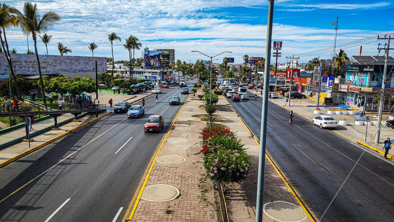 ¡Atentos! A partir de este martes amanecerá el carril preferencial ya con delimitadores en Mazatlán
